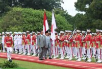 Presiden Republik Indonesia, Prabowo Subianto, memberikan sambutan istimewa kepada Perdana Menteri Jepang, Shigeru Ishiba, (foto: Sekretariat Kabinet RI)
