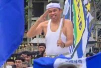 Gubernur Jawa Barat Dedi Mulyadi turut merayakan euforia kemenangan Persib Bandung (foto: istimewa)
