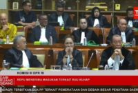 Waketum DPP IPHI 1987, Maria Salikin, S.H.,

Maria yang juga hadir langsung dalam Rapat Dengar Pendapat Umum (RDPU) bersama Komisi III DPR RI di Kompleks Parlemen, Senayan, Jakarta, Senin (21/7/2025), foto: tangkapan layar YouTube TV Parlemen 