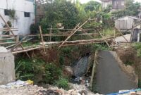 jembatan penghubung antar kampung di Desa Padalarang, Kecamatan Padalarang, Kabupaten Bandung Barat (KBB) terus meluas. foto: Abdul Kholilulloh/ dok. Sekitarkita.id
