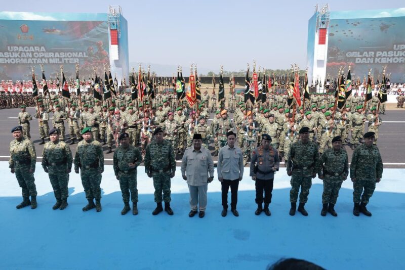 Presiden RI Prabowo Subianto Gelar Pasukan Operasional dan Kehormatan Militer di Lapangan Suparlan, Pusdiklatpassus, Batujajar, Kabupaten Bandung Barat, Jawa Barat, Minggu (10/8/2025). Foto: Promedia group 