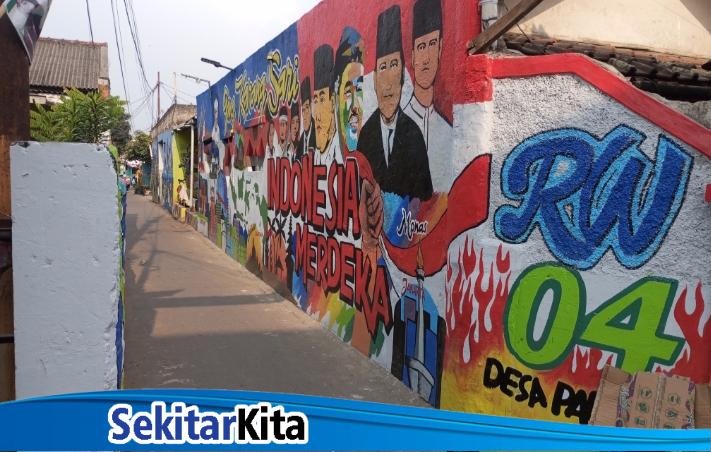 Kampung Rancabali, Gang Karangsari, RW 04, Desa Padalarang, Kecamatan Padalarang, Kabupaten Bandung Barat (KBB) disulap jadi kampung mural warna warni (foto; Abdul Kholilulloh/ dok. Sekitarkita.id)