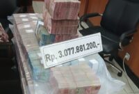 Penampakan uang hasil korupsi Eks Dinkes KBB terkait mobile caravan Covid-19 (foto: istimewa)