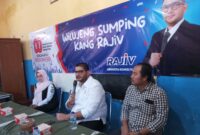 Anggota Komisi IV DPR RI dari Fraksi Partai NasDem, Rajiv melakukan pertemuan dengan wali murid yang menjadi korban pungutan dana PIP (Foto: Abdul Kholilulloh)