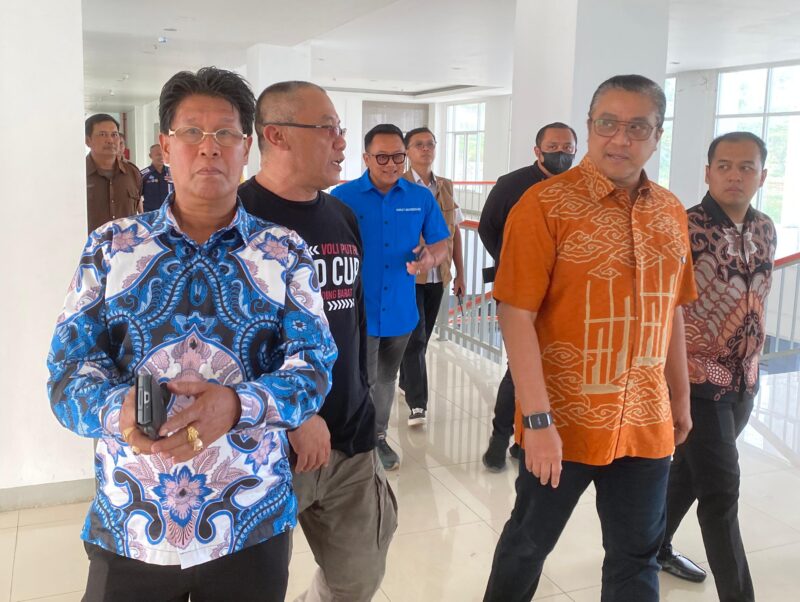 Wakil Ketua Umum DPP Partai Demokrat yang juga anggota DPR RI dari Dapil Jawa Barat II, Dede Yusuf Macan Effendi, kunjungi gedung DPRD KBB, Rabu 6 Agustus 2025, (foto: istimewa)