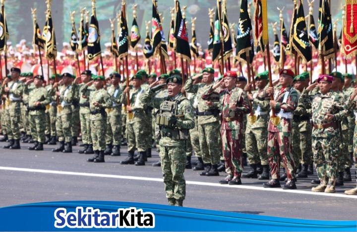 Presiden Republik Indonesia Prabowo Subianto resmi melantik Jenderal Tandayo Budi sebagai Wakil Panglima TNI di Batujajar, Kabupaten Bandung Barat, Minggu 10 Agustus 2025 (foto: BPMI Setpres)