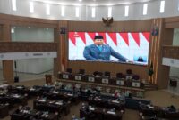Dewan Perwakilan Rakyat Daerah (DPRD) Kabupaten Bandung Barat (KBB) menggelar Rapat Paripurna Istimewa dalam rangka memperingati Hari Ulang Tahun (HUT) ke-80 Proklamasi Kemerdekaan Republik Indonesia, pada Jumat (15/8/2025). foto: Abdul Kholilulloh
