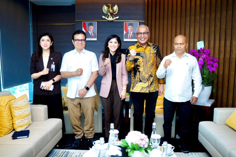 Menteri Komunikasi dan Digital (Menkomdigi) Meutya Hafid saat menerima Ketua Umum PWI terpilih Akhmad Munir dan Ketua Dewan Kehormatan (DK) PWI terpilih Atal S. Depari, Rabu (3/9/2025). Foto: PWI Pusat 