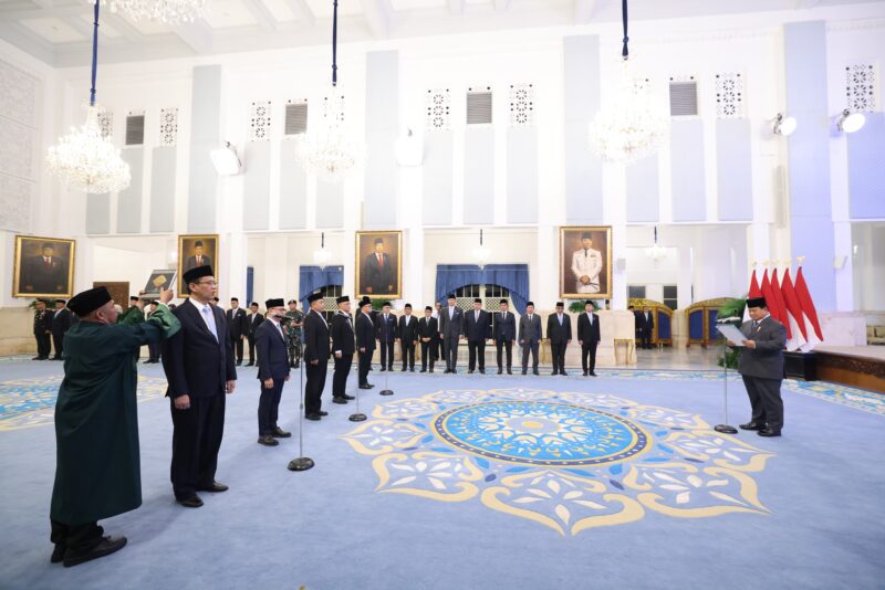 Presiden Republik Indonesia Prabowo Subianto secara resmi melantik empat menteri dan satu wakil menteri dalam jajaran Kabinet Merah Putih periode 2024-2029. Pelantikan tersebut digelar di Istana Negara, Jakarta, Senin (8/9/2025). Foto: Sekretariat Presiden 