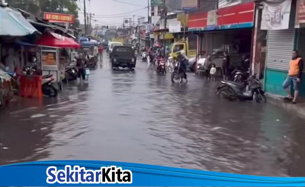 Banjir kembali merendam jalan utama Lembang, Kabupaten Bandung Barat, Senin (29/8/2025), (foto: tangkap layar video viral: @lembangnews)
