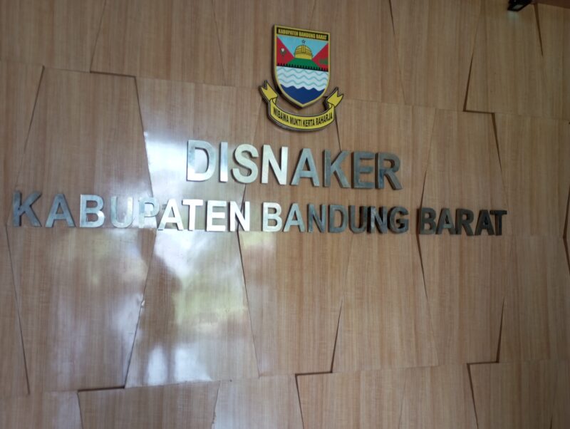 Kantor Disnaker Kabupaten Bandung Barat (foto: Abdul Kholilulloh)