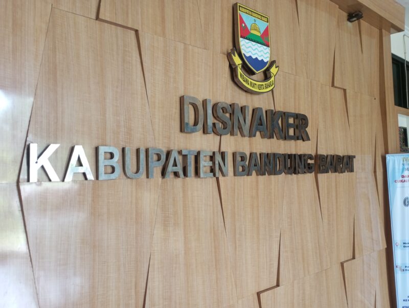Kantor Disnaker Kabupaten Bandung Barat (foto: Abdul Kholilulloh)