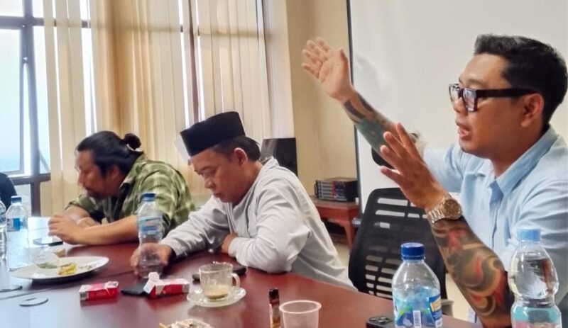 BOOMS KBB (Barisan Ormas, OKP, Mahasiswa, dan LSM Kabupaten Bandung Barat) kembali menyoroti kebijakan strategis pemerintah terkait pembangunan daerah (foto: dok. BOOMS KBB)