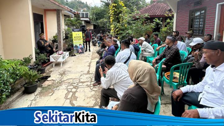 Anggota DPR RI Fraksi Partai Golkar Komisi IV, Dr. H. Dadang M. Naser, S.H., S.I.P., M.I.Pol, melaksanakan kegiatan reses di Kampung Bungur, RT 02/RW 22, Desa Sirnajaya, Kecamatan Gununghalu, Kabupaten Bandung Barat, pada Ahad, 12 Oktober 2025. Foto: Abdul Kholilulloh 