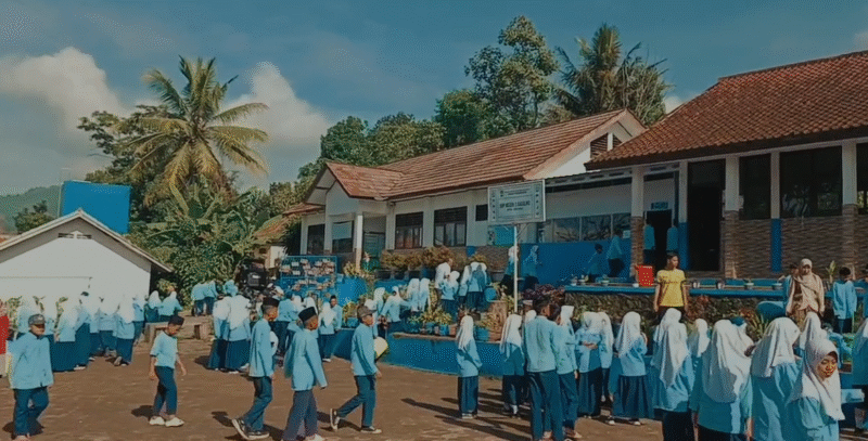 SMPN 3 Saguling Gelar Program “RINDANG” Wujudkan Sekolah Bersih dan Ramah Lingkungan (foto: istimewa/ disdikkbb.org)