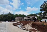 Progres tahap pertama 85 persen Pembangunan kantor baru Dinas Pemadam Kebakaran (Damkar) Kabupaten Bandung Barat (KBB) di kawasan Komplek Perkantoran Pemkab Bandung Barat (foto: Abdul Kholilulloh)