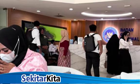 Kericuhan sempat terjadi di kantor BGN pusat yang di unggah melalui akun TikTok @sppgpangaubanbatujajar, pada Senin 3 November 2025.
