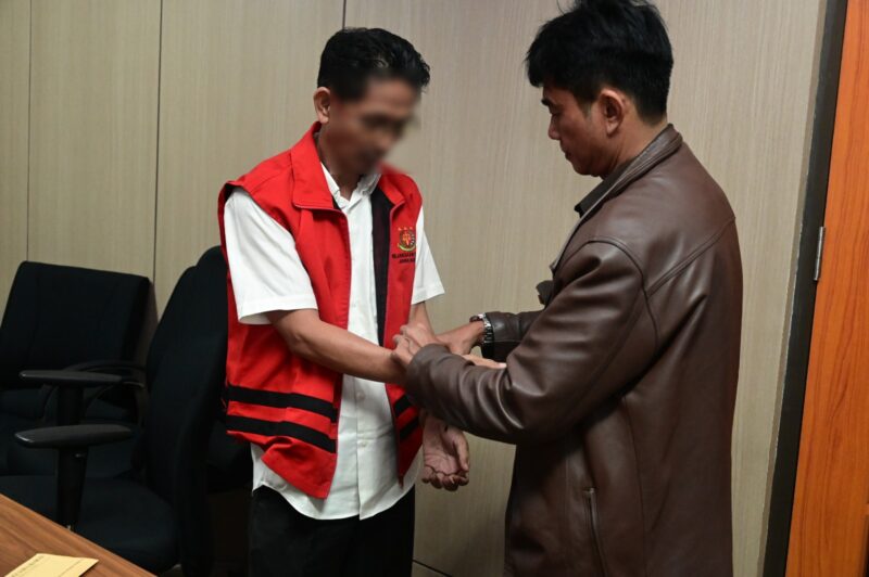 Kejati Jabar kembali menetapkan tersangka mantan Wakil Ketua DPRD Kabupaten Bekasi, Soleman (foto: istimewa)