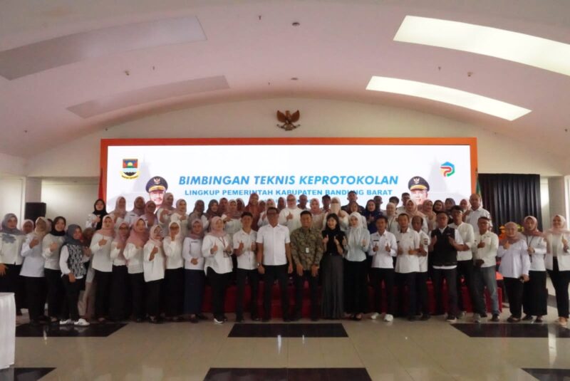 Bimbingan Teknis (Bimtek) Keprotokolan bagi aparatur daerah Kabupaten Bandung Barat (foto: Prokompim KBB)