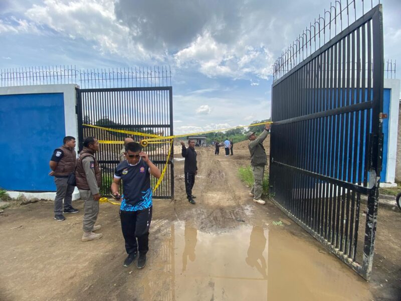 Pasca viral di medsos, Satpol-PP Jabar dan Satpol PP KBB segel diduga aktivitas tambang ilegal di Padalarang Bandung Barat (foto: istimewa)