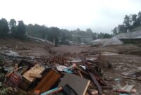 Longsor terjadi di Kampung Pasirkuning hingga Kampung Pasir Kuda, RT 05 RW 11, Desa Pasirlangu, pada Sabtu (24/1/2026) dini hari.
