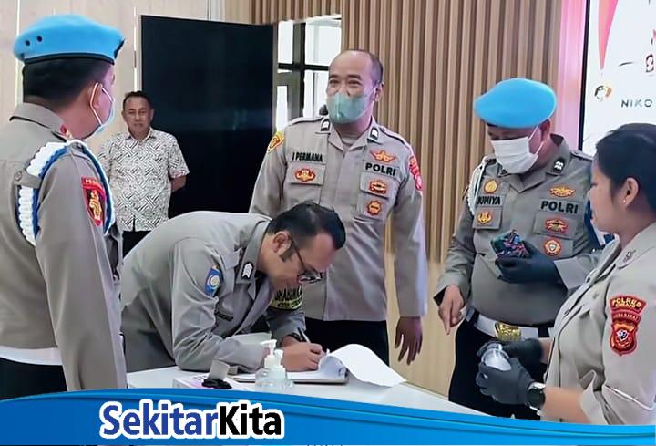 Seluruh personel Polres Cimahi menjalani tes urine mendadak (foto: istimewa)