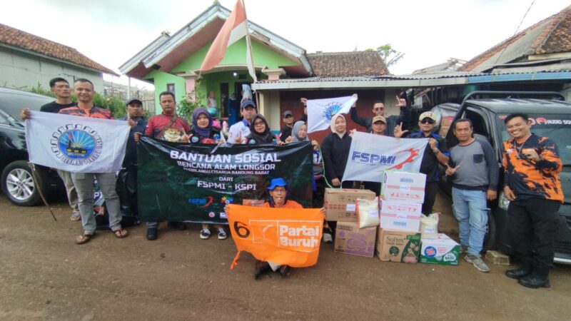 Memperingati HUT ke-27, Federasi Serikat Pekerja Metal Indonesia (FSPMI) Kabupaten Bandung Barat menunjukkan kepedulian sosial dengan menyalurkan bantuan kemanusiaan bagi korban bencana longsor di Desa Pasirlangu, Kecamatan Cisarua, pada Sabtu, 7 Februari 2026. Foto: FSPMI KBB