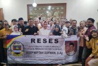 Asep Miftah Sofwan anggota DPRD Kabupaten Bandung Barat (KBB) dari Fraksi Partai Golkar serap aspirasi dari para tokoh dan pendiri KBB yang tergabung dalam organisasi P4KBB di Cilame, Kecamatan Ngamprah KBB (foto: Abdul Kholilulloh)