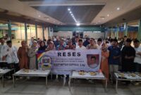 Persatuan Wredatama Republik Indonesia (PWRI) Kabupaten Bandung Barat (KBB) menggelar kegiatan buka puasa bersama sekaligus santunan kepada puluhan anak yatim piatu di Gedung HBS, Desa Cimareme, Rabu (11/3/2026). foto: Abdul Kholilulloh