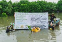 Aksi sosial EGGMPIRE TOKEN (EGGM) tanam 1.000 pohon mangrove atau bakau ditanam di kawasan Pantai Mekar, Muara Gembong dan bagikan 160 Kg telor untuk warga sekitar