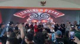Lendeng N D’Gank Chapter Barat menggelar perayaan anniversary ke-1 yang dirangkaikan dengan kegiatan halalbihalal bertema “Satu Langkah Menuju Seribu Karya.” Kegiatan tersebut berlangsung di Ballroom Kompleks Perkantoran Kabupaten Bandung Barat, Sabtu (4/4/2026).