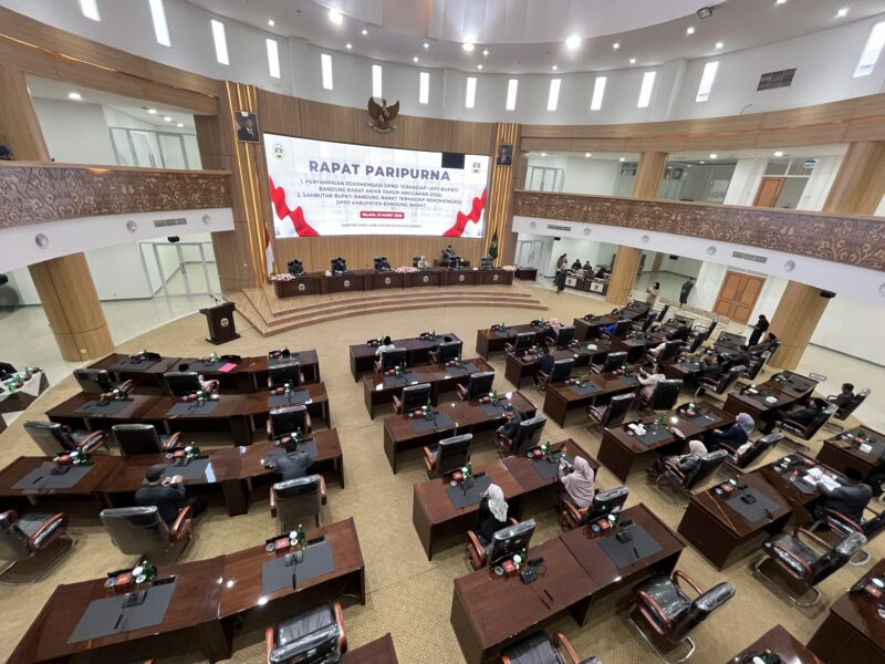 Sidang Paripurna Laporan Keterangan Pertanggungjawaban (LKPJ) Pemerintah Kabupaten Bandung Barat (KBB) tuai sorotan  Selasa (31/3/2026), foto: Abdul Kholilulloh