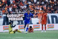 Penampilan impresif Adam Alis kembali terlihat pada menit ke-38 (foto: Persib.co.id)