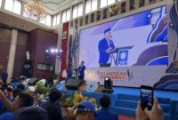 Ketua Umum DPP PAN, Zulkifli Hasan memberikan arahan kepada ribuan kader PAN se Jawa Barat (foto : Abdul Kholilulloh/sekitarkita.id)