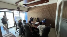 Sekretaris DPD PAN KBB, Asep Muslim, usai menerima kunjungan roadshow Komisi Pemilihan Umum dan Kesbangpol di Sekretariat DPD PAN KBB, Jalan Raya Padalarang, Selasa (19/5/2026). Foto: Abdul Kholilulloh 