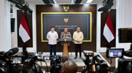 Menteri Sekretaris Negara (Mensesneg) Prasetyo Hadi saat konferensi pers, foto: Press Release Badan Komunikasi Pemerintah (Bakom) RI
