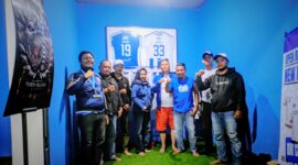 Jelang pengukuhan jajaran pengurus BOMBER KBB swafoto bersama pengurus BOMBER pusat usai rapat konsolidasi (foto: Abdul Kholilulloh)