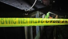 Tim INAFIS Polres Cimahi lakukan olah TKP penemuan jenazah di Desa Mekarsari, Kecamatan Ngamprah (foto: Abdul Kholilulloh)