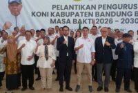 Komite Olahraga Nasional Indonesia (KONI) Jawa Barat resmi melantik jajaran pengurus KONI Kabupaten Bandung Barat (KBB) masa bakti 2026-2030 (foto: Abdul Kholilulloh)