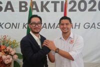 Bupati Bandung Barat, Jeje Ritchie Ismail didampingi Ketua KONI KBB Tobias Ginanjar (foto: Abdul Kholilulloh)