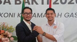 Bupati Bandung Barat, Jeje Ritchie Ismail didampingi Ketua KONI KBB Tobias Ginanjar (foto: Abdul Kholilulloh)