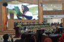 Venny Wulan Sucilyana, atlet disabilitas berprestasi NPCI KBB membacakan sejarah berdirinya KBB pada Rapat Paripurna DPRD KBB di momen HUT KBB ke-19 (foto: Abdul Kholilulloh)