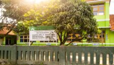 MTs Muslimin Citapen, Kecamatan Cihampelas, Kabupaten Bandung Barat (foto ilustrasi AI)