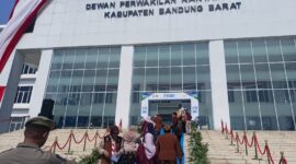 Gedung DPRD KBB (foto: Abdul Kholilulloh)