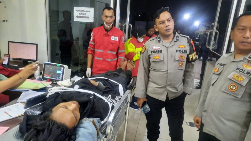 Seorang pemuda berusia 21 tahun tertemper Kereta Rel Diesel (KRD) Lokal jurusan Padalarang-Bandung (foto: istimewa)