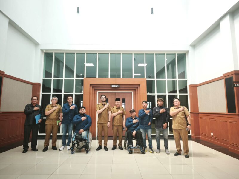 Bupati Bandung Barat, Jeje Ritchie Ismail, dan Wakil Bupati Bandung Barat Asep Ismail menerima audiensi NPCI KBB berserta jajaran (foto: dok. Prokompin KBB)