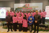 Pengurus Ikatan Wanita Sulawesi Selatan (IWSS) Kabupaten Bandung Barat (KBB) resmi dilantik (foto: Abdul Kholilulloh)