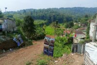 DPRD KBB tutup lokasi proyek pembangunan perumahan di Desa Ciptagumati, Kecamatan Cikalongwetan (foto: Abdul Kholilulloh)