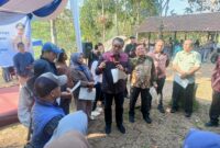 Dede Yusuf menghadiri penyerahan sertifikat dan sosialisasi pertanahan Program PTSL di Kampung Cidadap, Desa Padalarang, Kecamatan Padalarang, Kabupaten Bandung Barat, Jumat (10/7/2026). Foto: Abdul Kholilulloh 