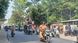 Buruh kembali menggelar aksi unjuk rasa pada Kamis (30/7/2026). foto: Abdul Kholilulloh 